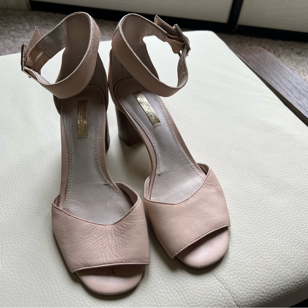 7 Louise et cie Elegant Nude Ankle Strap Heels